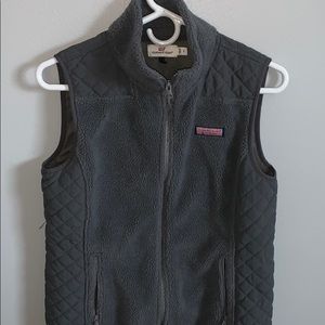 vineyard vines vest